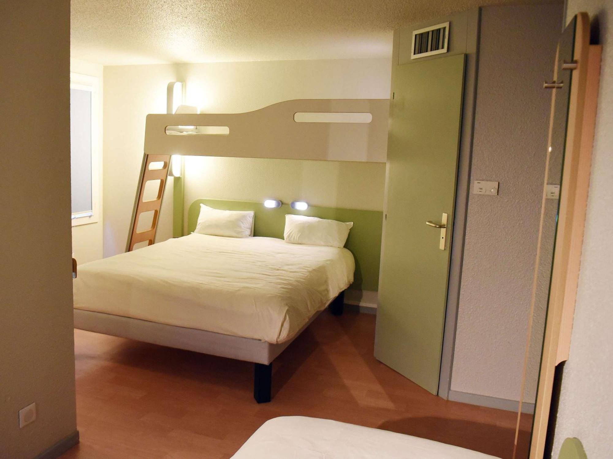 Hotel Ibis Budget Laval Bonchamp Les Laval Zewnętrze zdjęcie