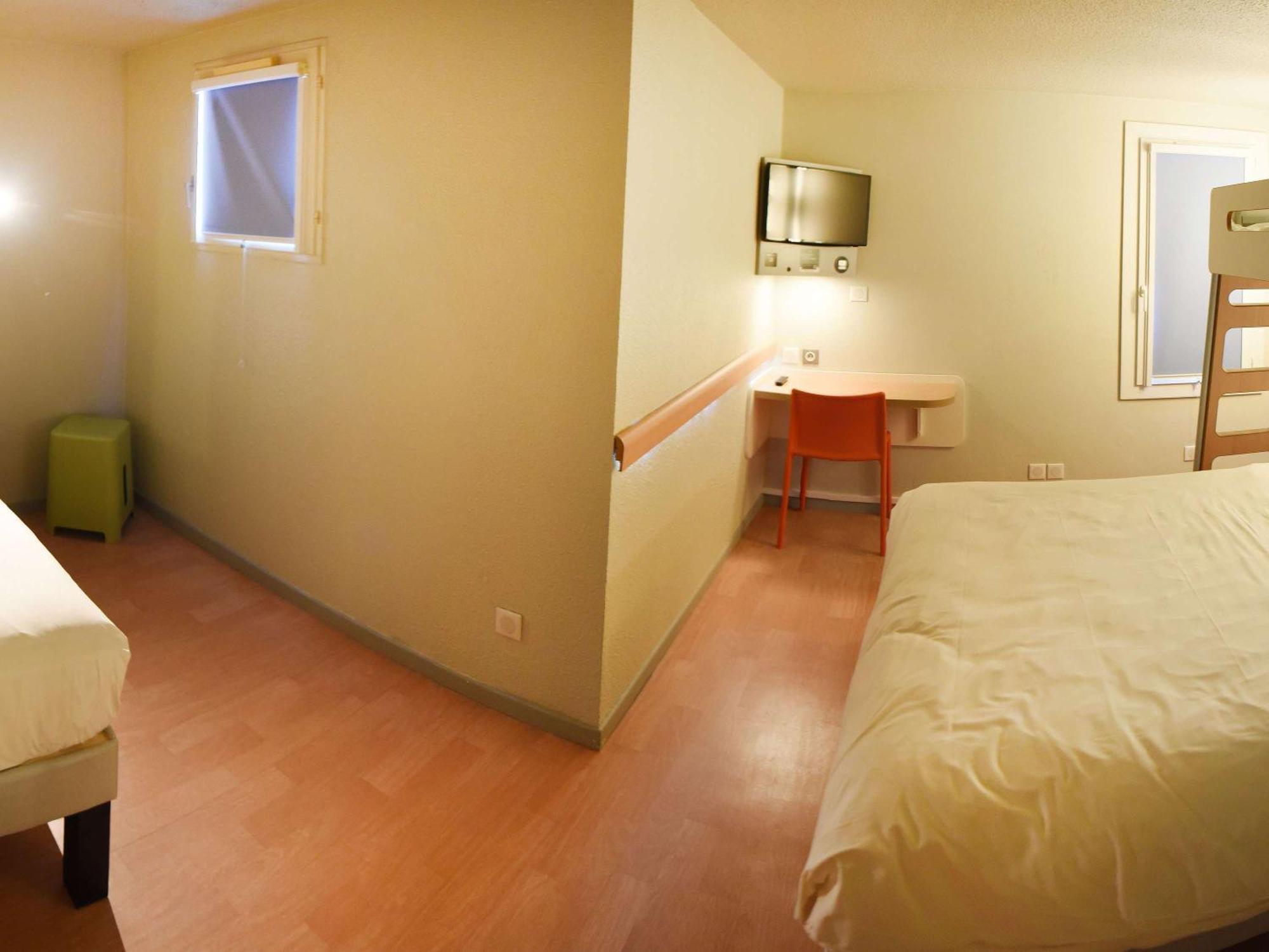 Hotel Ibis Budget Laval Bonchamp Les Laval Zewnętrze zdjęcie