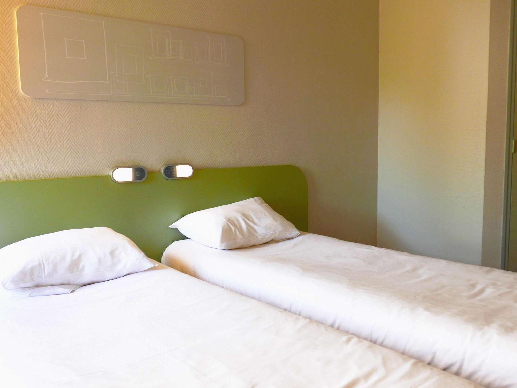 Hotel Ibis Budget Laval Bonchamp Les Laval Zewnętrze zdjęcie
