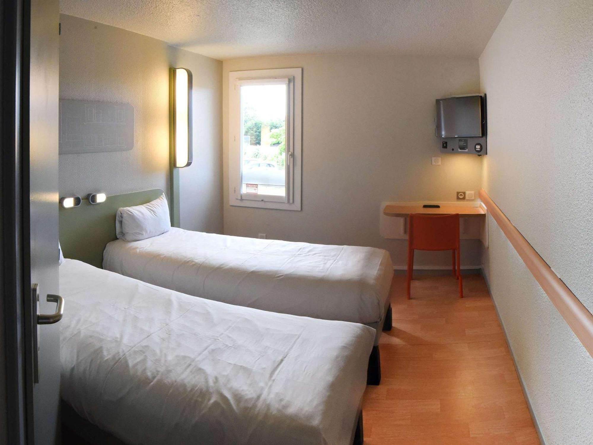 Hotel Ibis Budget Laval Bonchamp Les Laval Zewnętrze zdjęcie