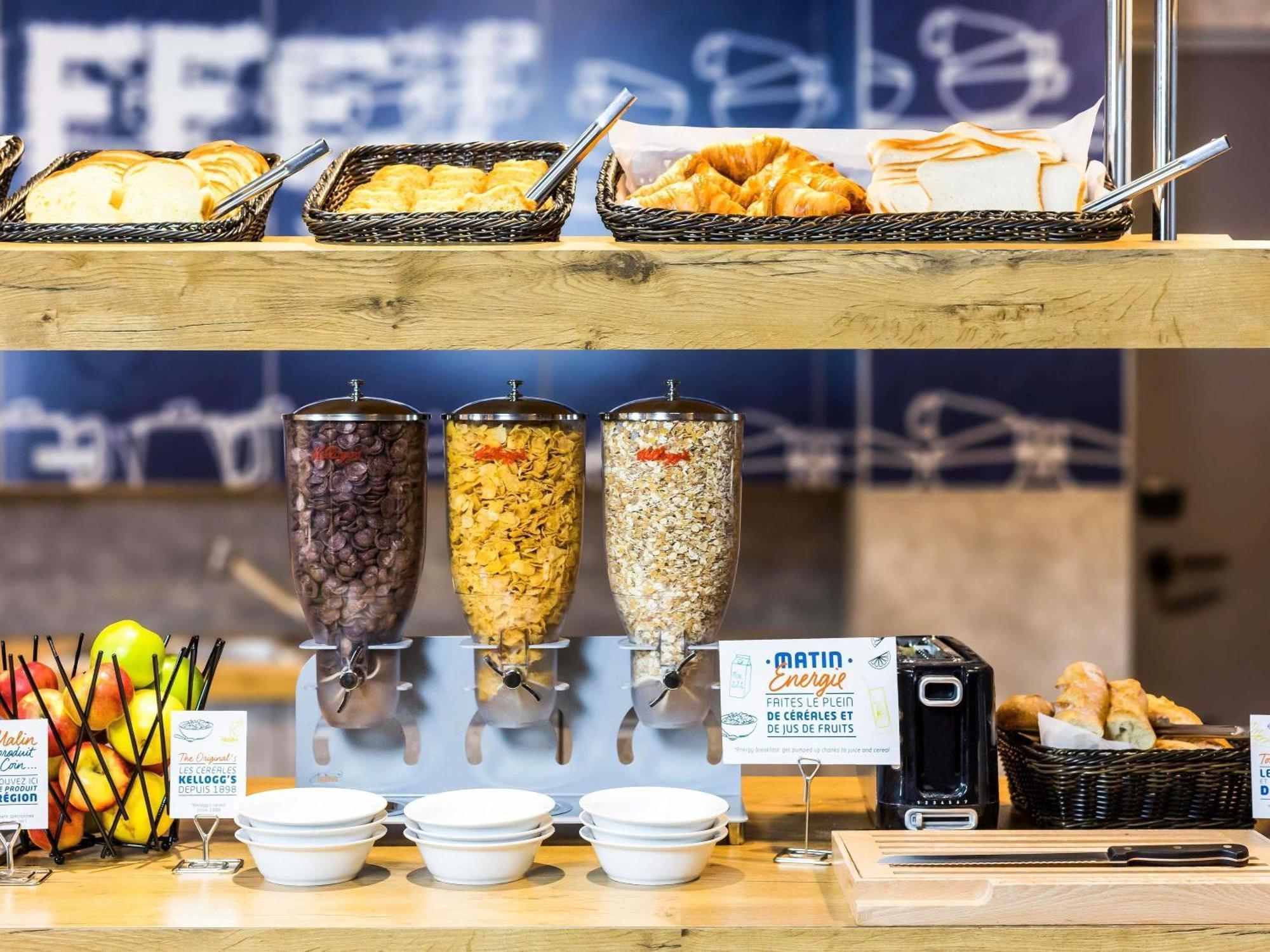 Hotel Ibis Budget Laval Bonchamp Les Laval Zewnętrze zdjęcie